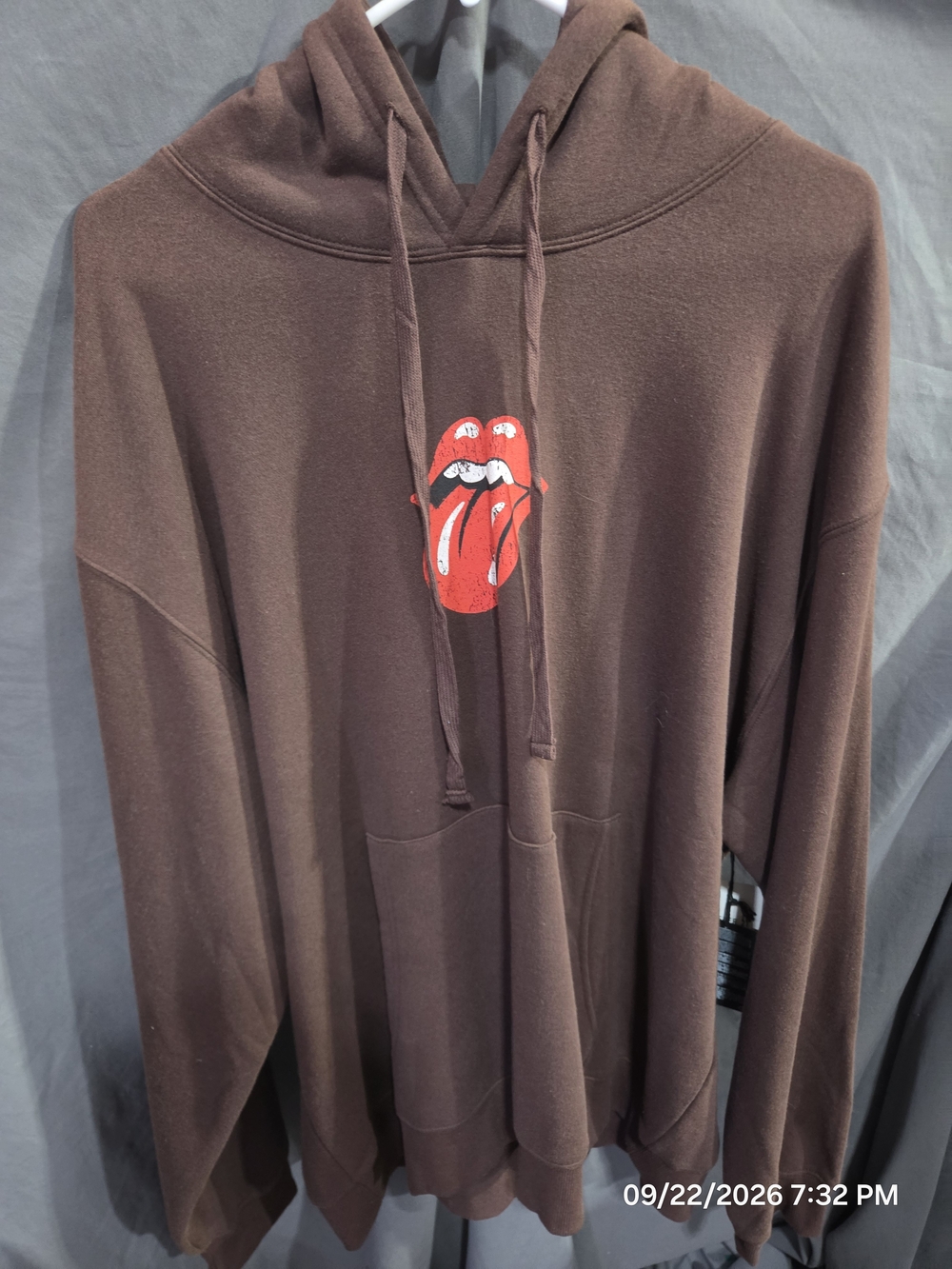 the Rolling Stones Brown Crewneck Hoodie with Red Tongue Logo 2XL NWT